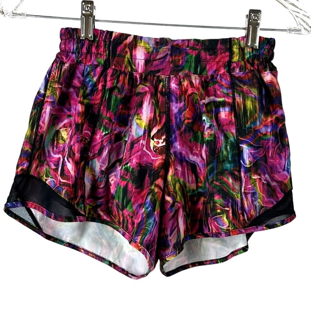 Lululemon Hotty Hot Low Rise Short 4" Hyper Flow Pink Multi Black Sz 4 Tall EUC
